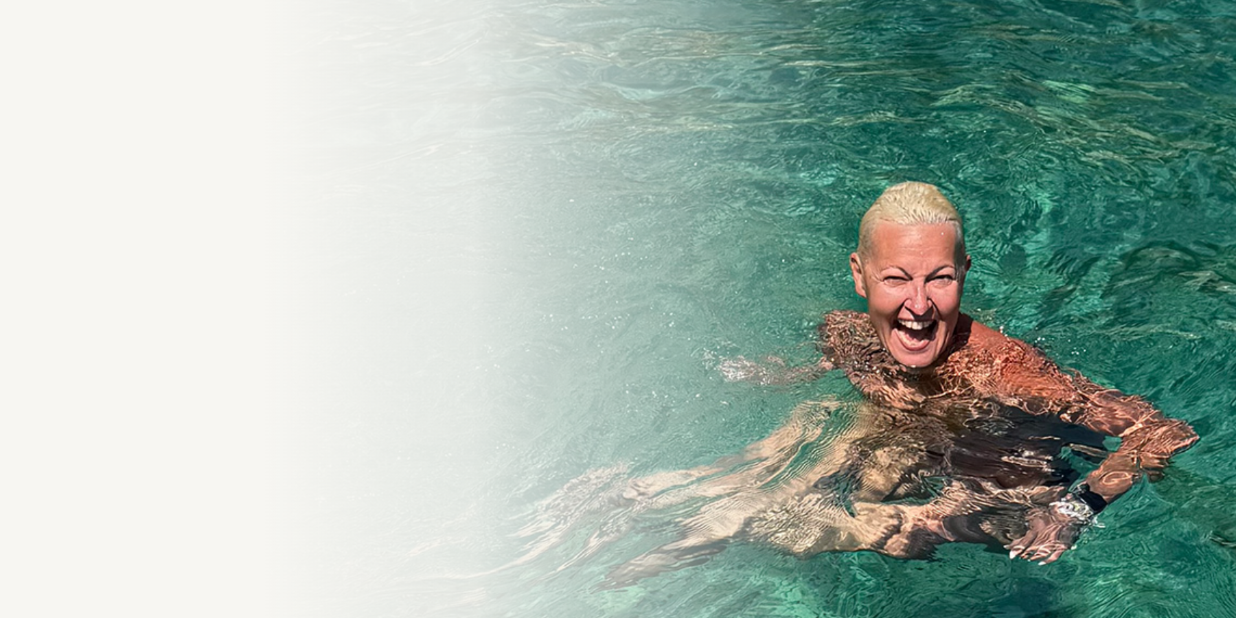 Myrto Mangrioti swimming in the Greek sea